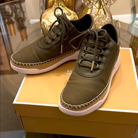 Michael Kors Green Sneakers Casual Low-Top - Picture 2 of 6